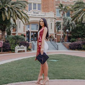 Meet your Posher, Adriana